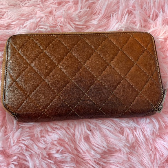SOLD ๐ซ Chanel Classic Zip around Wallet ๐ซ - Picture 8 of 12